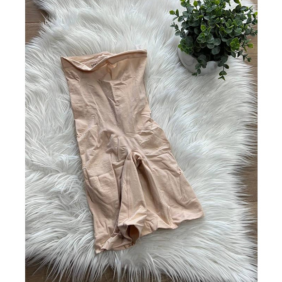NWT Spanx Higher Power Short size Small Soft Nude - Picture 4 of 5